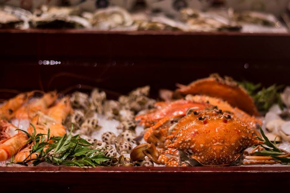 the-place-to-be-to-savour-seafood-delicacies-in-the-heart-of-hanoi